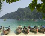 Insel mit Booten